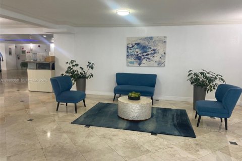 Copropriété à vendre à Hallandale Beach, Floride: 1 chambre, 85.01 m2 № 2341066 - photo 6
