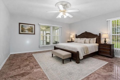 House in Lake City, Florida 4 bedrooms, 292.64 sq.m. № 2147734 - photo 18