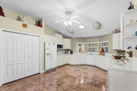 House in Lake City, Florida 4 bedrooms, 292.64 sq.m. № 2147734 - photo 9