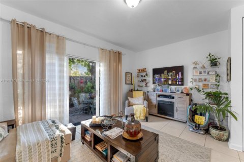 Condo in Homestead, Florida, 2 bedrooms № 2015408 - photo 11