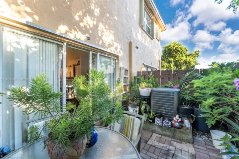 Condo in Homestead, Florida, 2 bedrooms № 2015408 - photo 24