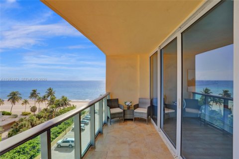 Студия в кондо в Холливуд, Флорида № 2006075