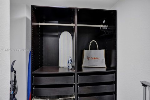 Снять в аренду кондоминиум в Холливуд, Флорида 44.78м2, № 2006075 - фото 19