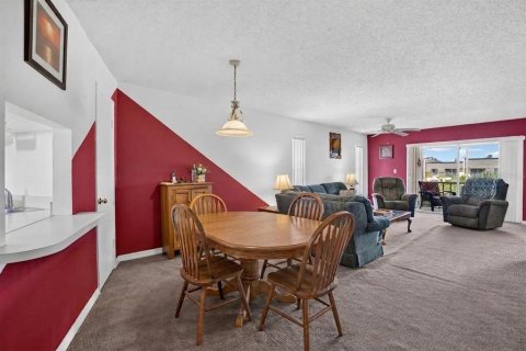 Condo in Largo, Florida, 2 bedrooms № 2201084 - photo 14