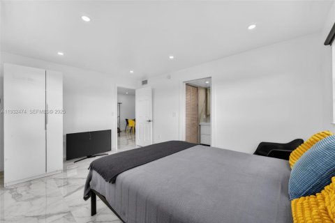 Condominio en alquiler en Miami Beach, Florida, 2 dormitorios, 92.9 m2 № 1991370 - foto 11