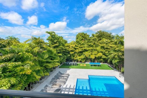 Villa ou maison à vendre à Miami, Floride: 5 chambres, 274.43 m2 № 2323637 - photo 18