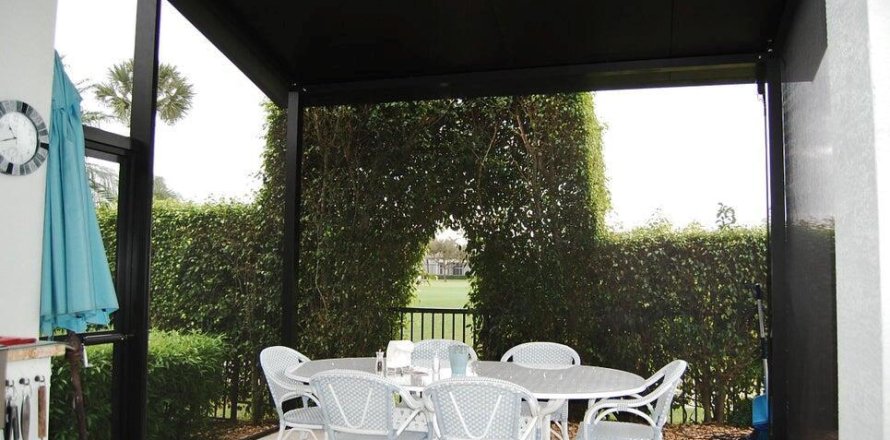 House in West Palm Beach, Florida 4 bedrooms, 309.27 sq.m. № 1171336