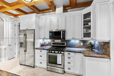 House in Hobe Sound, Florida 6 bedrooms, 302.95 sq.m. № 1986513 - photo 11