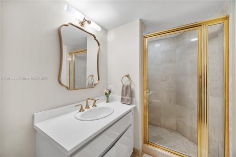 Appartement à louer à Sunny Isles Beach, Floride: 3 chambres, 196.95 m2 № 1931605 - photo 16