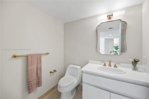 Appartement à louer à Sunny Isles Beach, Floride: 3 chambres, 196.95 m2 № 1931605 - photo 15