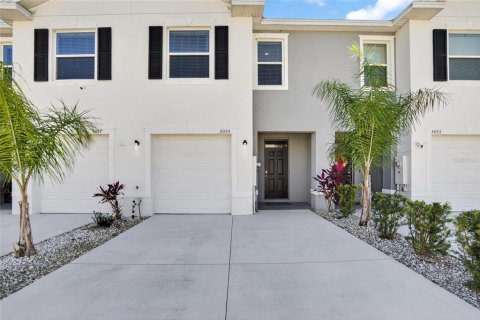 Townhouse in SOUTHSHORE BAY in Wimauma, Florida 3 bedrooms, 157.47 sq.m. № 2259508 - photo 2