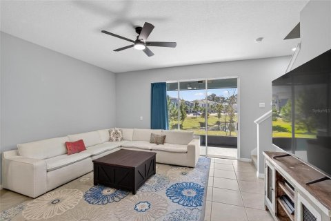 Townhouse in SOUTHSHORE BAY in Wimauma, Florida 3 bedrooms, 157.47 sq.m. № 2259508 - photo 10