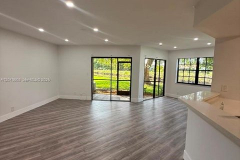 Touwnhouse à louer à Plantation, Floride: 3 chambres, 122.45 m2 № 2087802 - photo 7