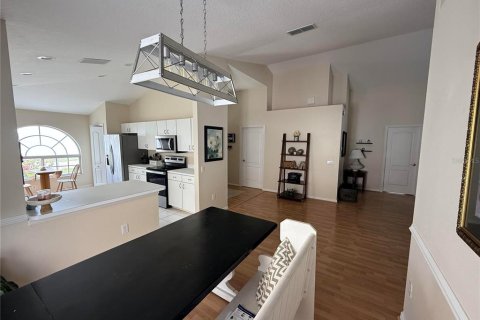 Купить виллу или дом в Уэсли-Чепел, Флорида 5 комнат, 153.66м2, № 1669879 - фото 12