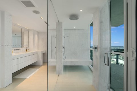 Condo in Miami Beach, Florida, 5 bedrooms  № 1763844 - photo 20