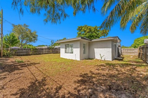 Casa en alquiler en Fort Lauderdale, Florida, 3 dormitorios, 116.59 m2 № 1896657 - foto 27