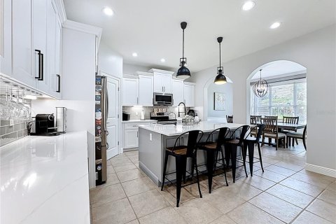 Villa ou maison à louer à Oviedo, Floride: 4 chambres, 274.62 m2 № 2425766 - photo 15