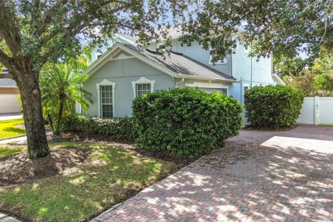 Villa ou maison à louer à Oviedo, Floride: 4 chambres, 274.62 m2 № 2425766 - photo 4