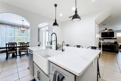 Villa ou maison à louer à Oviedo, Floride: 4 chambres, 274.62 m2 № 2425766 - photo 17