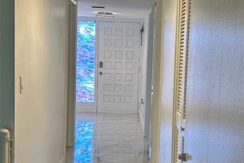 Condo in Clearwater, Florida, 2 bedrooms  № 1848659 - photo 3