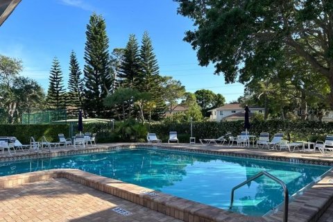 Condo in Clearwater, Florida, 2 bedrooms  № 1848659 - photo 11