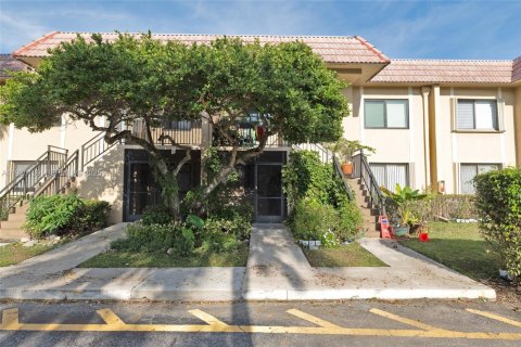 Condominio en venta en Weston, Florida, 2 dormitorios, 116.69 m2 № 1984532 - foto 1