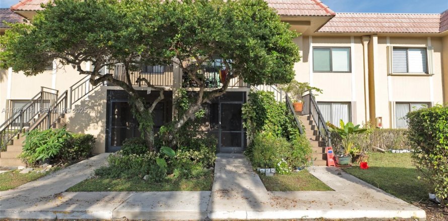 Condominio en Weston, Florida, 2 dormitorios № 1984532