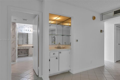 Condominio en venta en Weston, Florida, 2 dormitorios, 116.69 m2 № 1984532 - foto 11