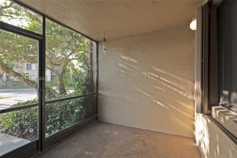 Condominio en venta en Weston, Florida, 2 dormitorios, 116.69 m2 № 1984532 - foto 20