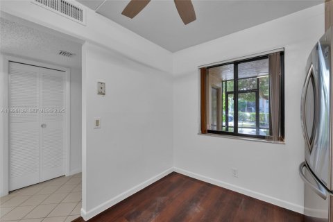 Condominio en venta en Weston, Florida, 2 dormitorios, 116.69 m2 № 1984532 - foto 3