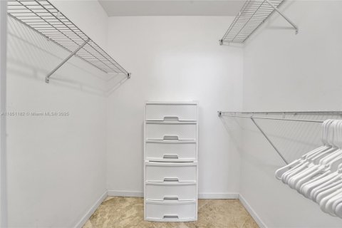 Condo in Pompano Beach, Florida, 2 bedrooms  № 2054106 - photo 14