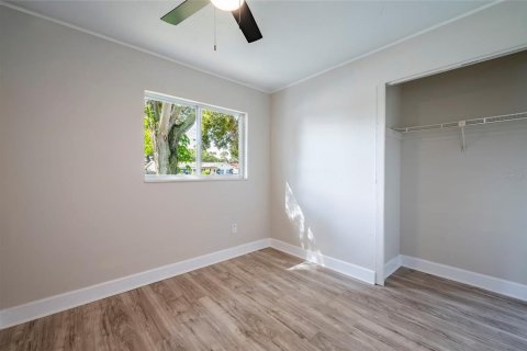 Купить виллу или дом в Семинол, Флорида 9 комнат, 128.39м2, № 2420308 - фото 17