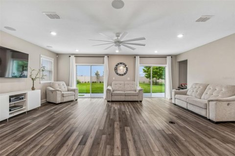 House in Wesley Chapel, Florida 4 bedrooms, 303.7 sq.m. № 2157153 - photo 22