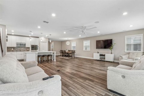 House in Wesley Chapel, Florida 4 bedrooms, 303.7 sq.m. № 2157153 - photo 23