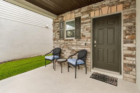 House in Wesley Chapel, Florida 4 bedrooms, 303.7 sq.m. № 2157153 - photo 5