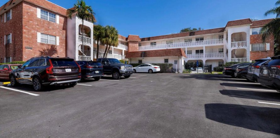 Condominio en Fort Lauderdale, Florida, 2 dormitorios  № 2077684