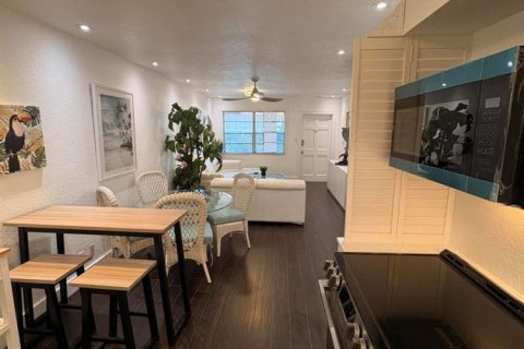Condominio en alquiler en Fort Lauderdale, Florida, 2 dormitorios, 55.74 m2 № 2077684 - foto 18