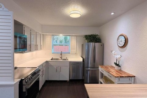 Condominio en alquiler en Fort Lauderdale, Florida, 2 dormitorios, 55.74 m2 № 2077684 - foto 13