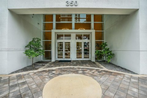 Condo in Miami, Florida, 1 bedroom  № 1736202 - photo 28
