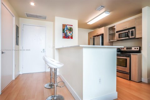 Condo in Miami, Florida, 1 bedroom  № 1736202 - photo 8