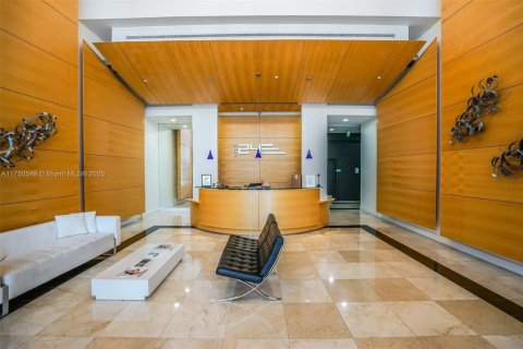 Condo in Miami, Florida, 1 bedroom  № 1736202 - photo 3