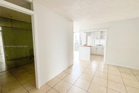 Condo in Sunny Isles Beach, Florida, 2 bedrooms  № 1754182 - photo 8