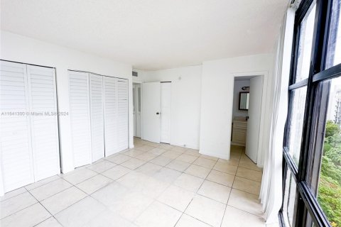 Condo in Sunny Isles Beach, Florida, 2 bedrooms  № 1754182 - photo 13