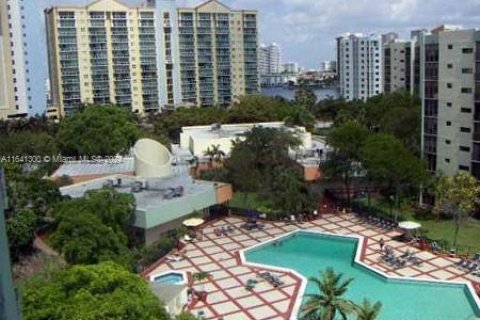 Condo in Sunny Isles Beach, Florida, 2 bedrooms  № 1754182 - photo 20