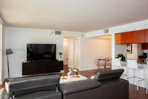 Condominio en venta en Miami, Florida, 3 dormitorios, 102.66 m2 № 2008068 - foto 6