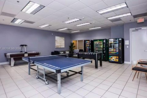 Condominio en venta en Miami, Florida, 3 dormitorios, 102.66 m2 № 2008068 - foto 27