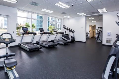 Condominio en venta en Miami, Florida, 3 dormitorios, 102.66 m2 № 2008068 - foto 25