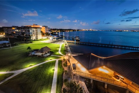 Condo in Dunedin, Florida, 2 bedrooms  № 1524077 - photo 19