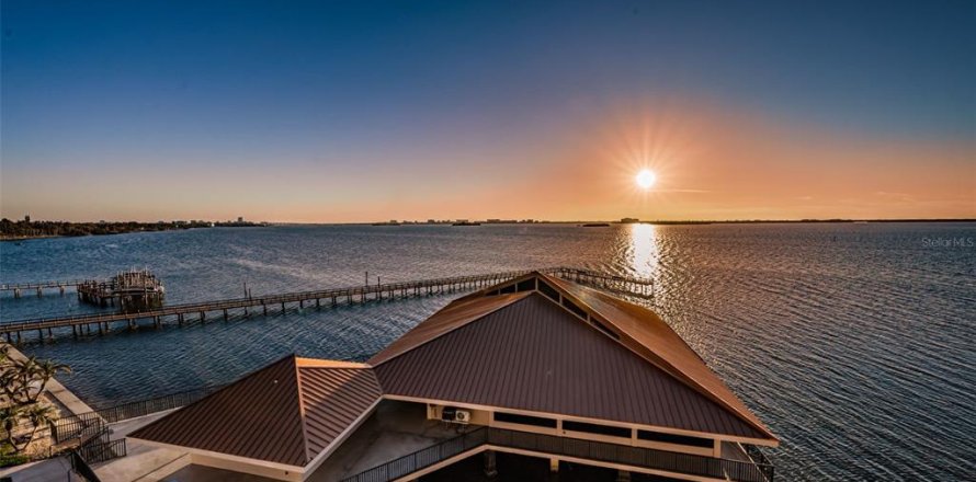 Condo in Dunedin, Florida, 2 bedrooms  № 1524077