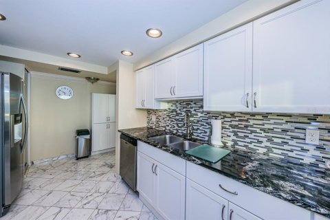 Condo in Dunedin, Florida, 2 bedrooms  № 1524077 - photo 26